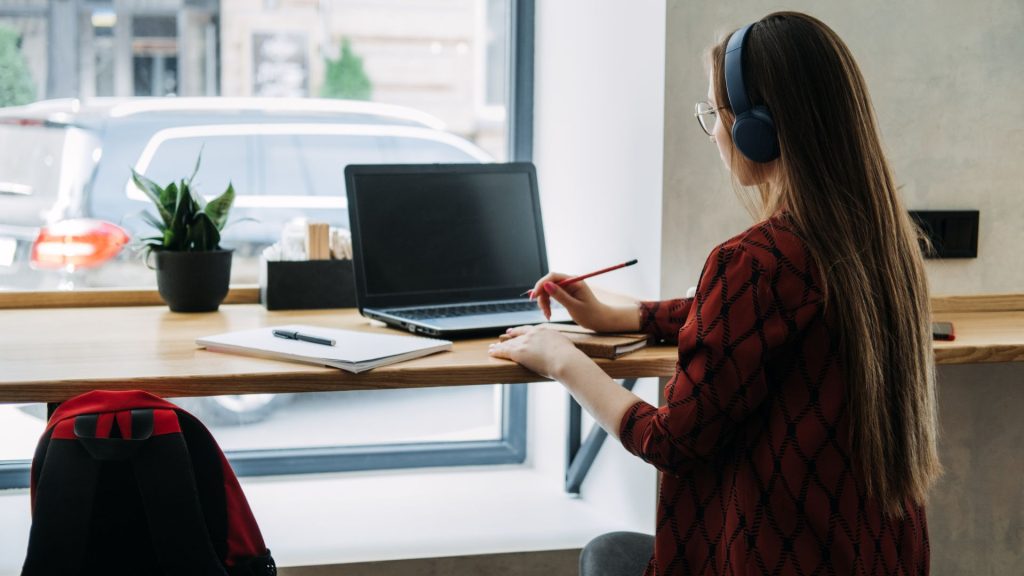 Cómo aumentar tus ingresos con trabajos secundarios desde casa